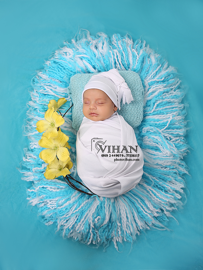 عکاسی نوزادبالباس وتم عکاسی نوزادتومنزل